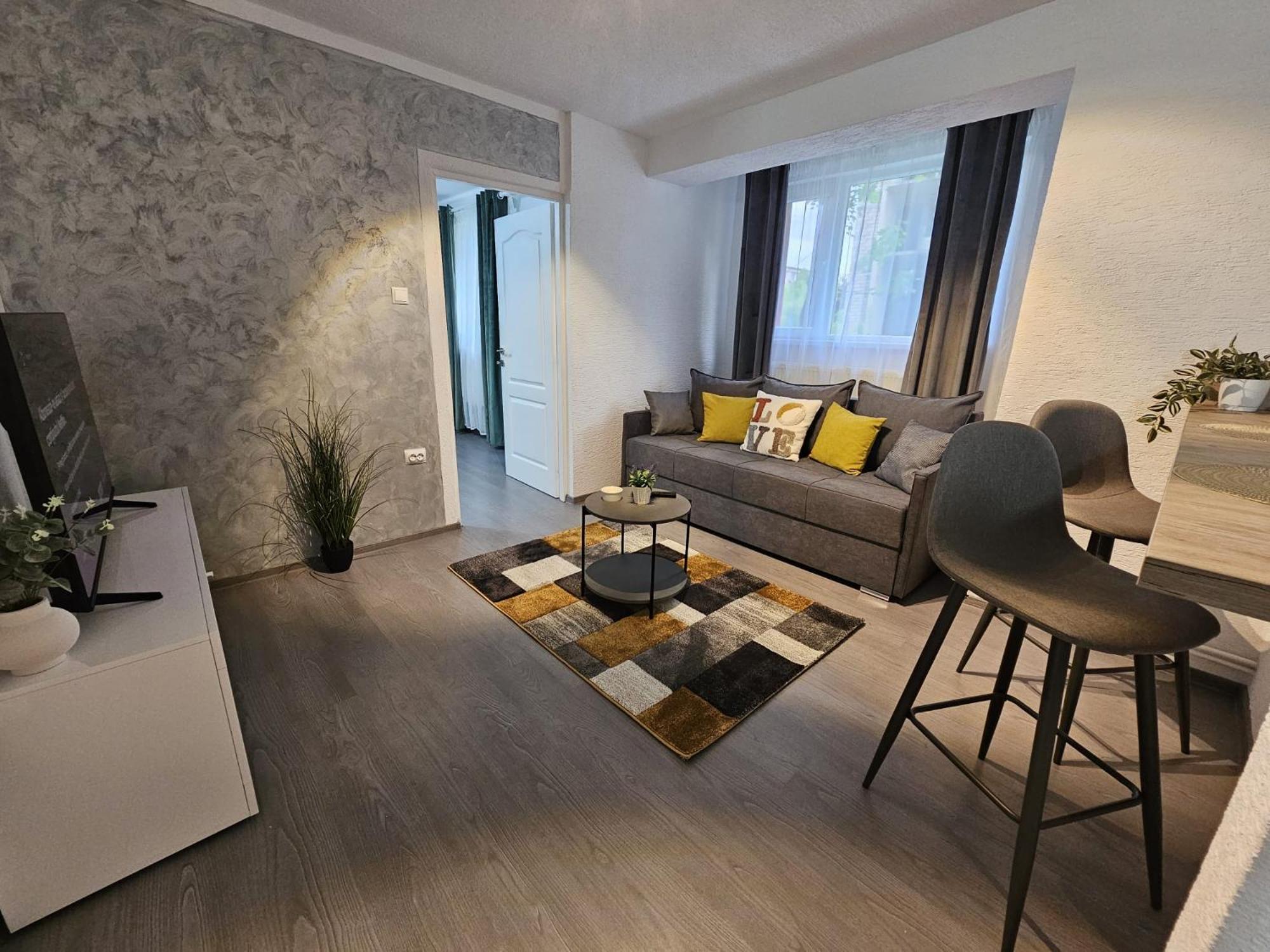 Mona Central Apartment Vajdahunyad Kültér fotó